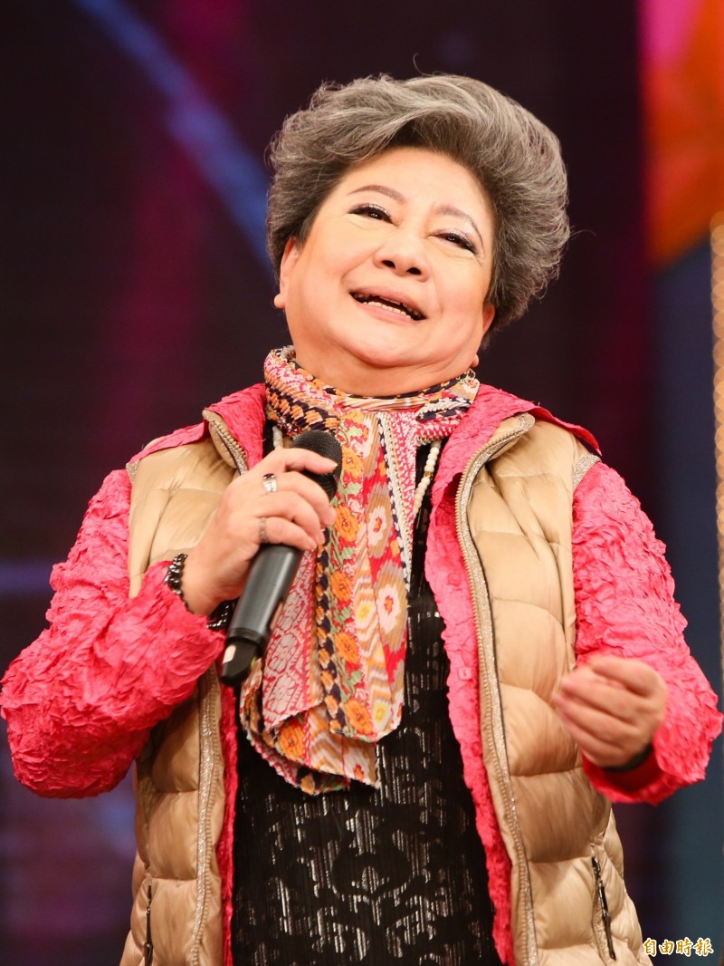 太傻了！75歲資深女星「每次匯百萬」資助導演老公　對方最終「在泰國爽娶小三」：我卻生病了