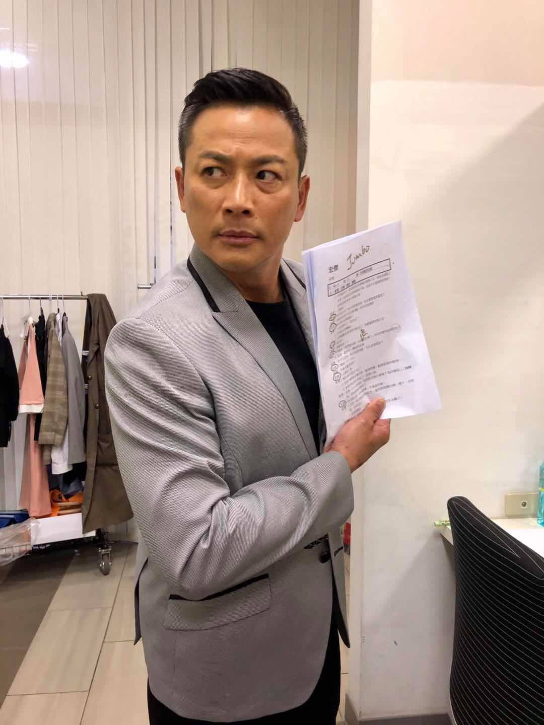 沒避孕5年！50歲江宏恩坦言「老婆肚皮沒動靜」很心急　感性告白「縱容用激烈手段」：怕來不及