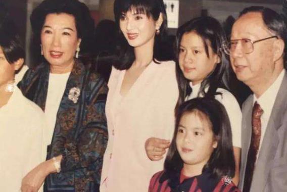 老公被王祖賢搶走！婆婆力挺「補給她4億」　以為親如母女「多年後被揭發」：其實另有陰謀