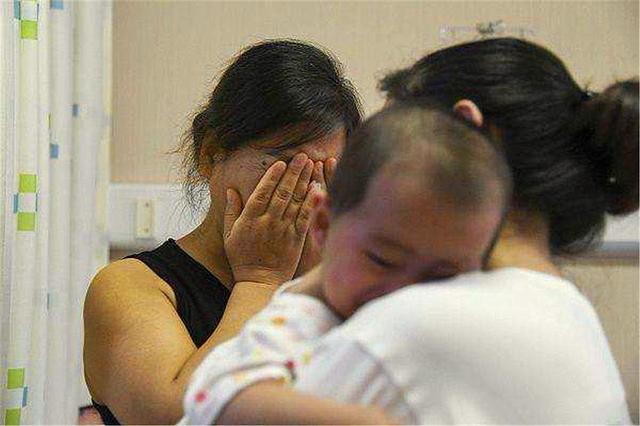 大跌眼鏡！爺爺為證兒媳不忠「帶孫子做親子鑑定」　一查結果嚇到「沒想到自己被綠了」