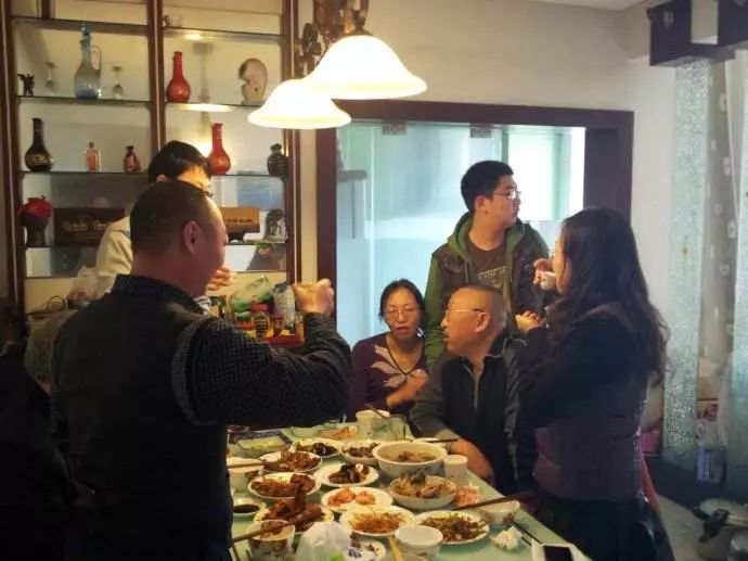 春節聚餐注意了！醫生告誡：兩樣東西不能一起吃  嚴重的會「心衰心梗」危及生命