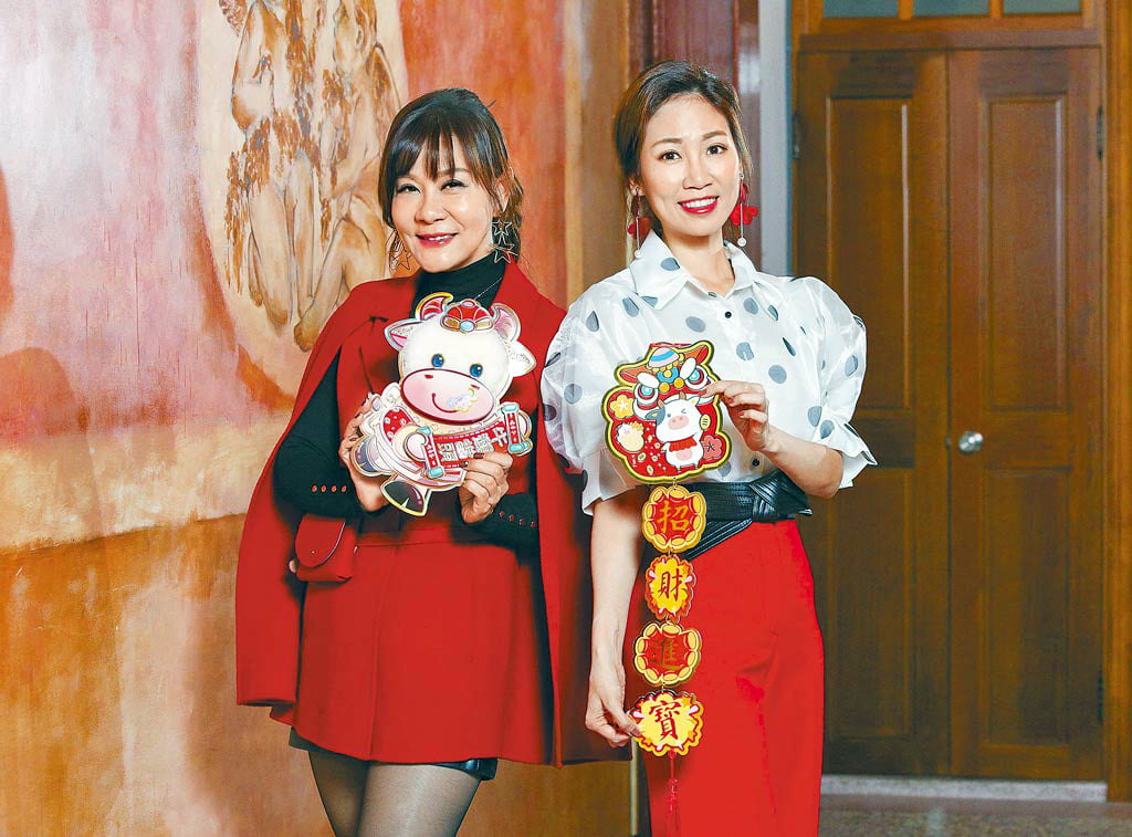 豪發60個紅包！龍千玉「大兒子驚喜露面」奉五位數大紅包　「睽違6年終團圓」畫面好溫馨