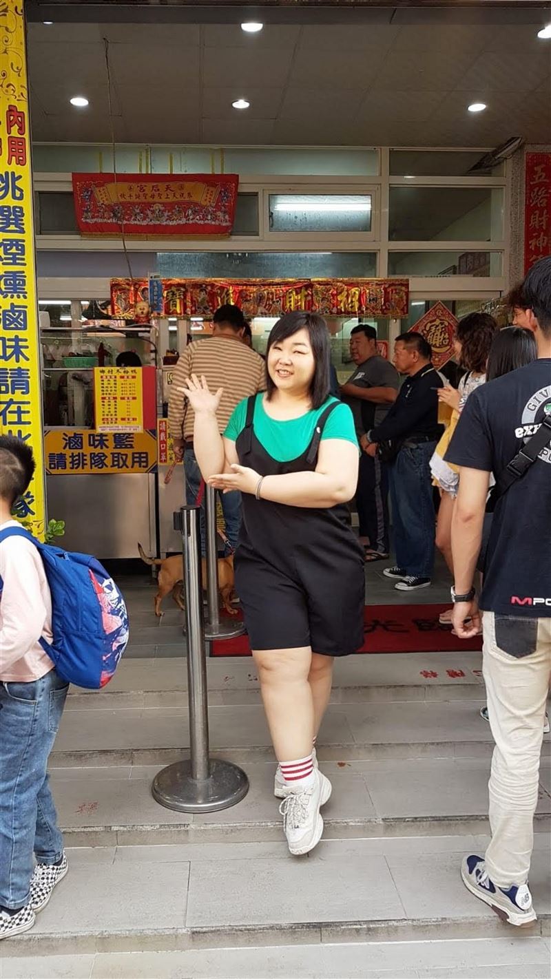 過年回鄉賣滷味遇奧客！廖慧珍當家坐鎮「超熟練反擊曝光」自豪一心多用　超親民招客「現場秒變見面會」
