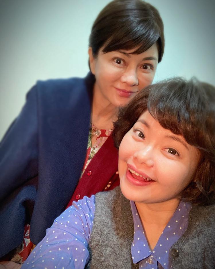 父母皆聾啞人！51歲金鐘女星「曾怨媽媽只會吱吱叫」母愛很沉重　慶幸「伴母到最後一刻」其實很幸福