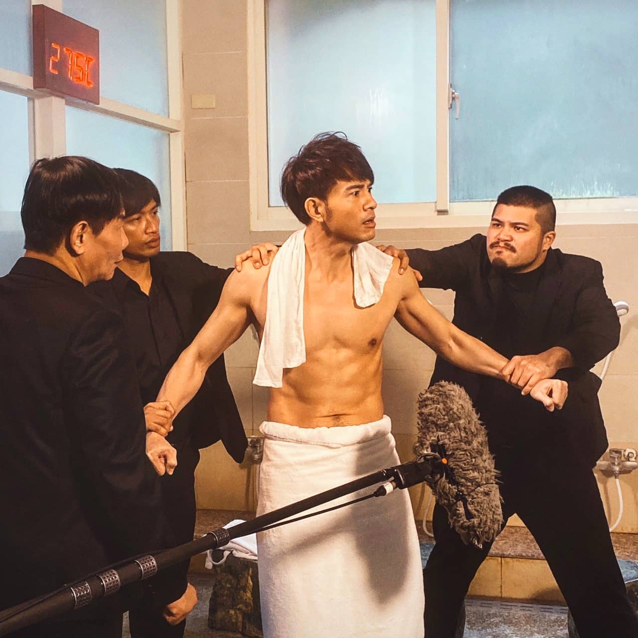 新本土劇一哥！黃玉榮183club偶像「轉戰八點檔翻紅」　43歲「瘦回高中巔峰身材」網讚：人生倒吃甘蔗