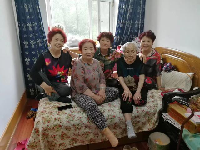 108歲人瑞嬤的長壽秘訣：心胸開闊、兒孫滿堂的幸福人生