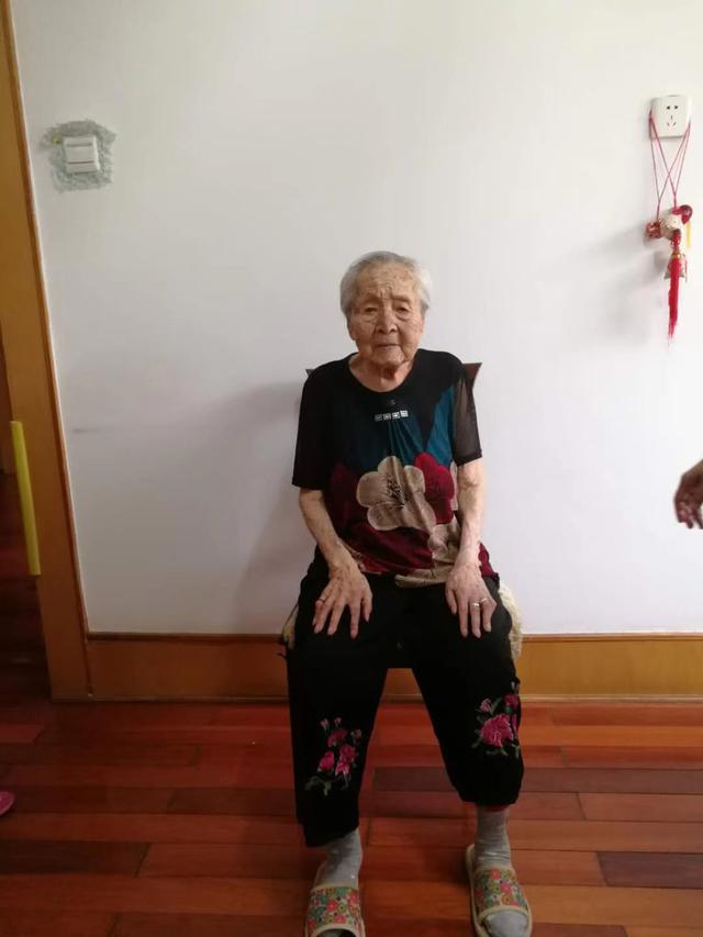 大女兒86歲！108歲人瑞嬤思路清晰「熟記後輩們的生日」　「和四女兒住一起」每天笑到合不攏嘴