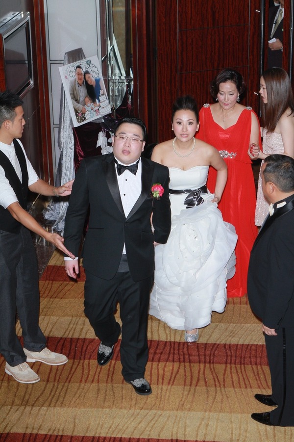 曾志偉兒子離婚！拜金前妻喊「公公打噴嚏就幾百萬」：不然誰想嫁　傳家醜「她被逐出家門」花光百萬家產