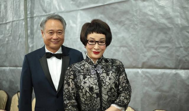 她拍戲為丈夫還債！卻和「債主一見鍾情」生下兒子　如今繼承老公「百億家業」成人生贏家