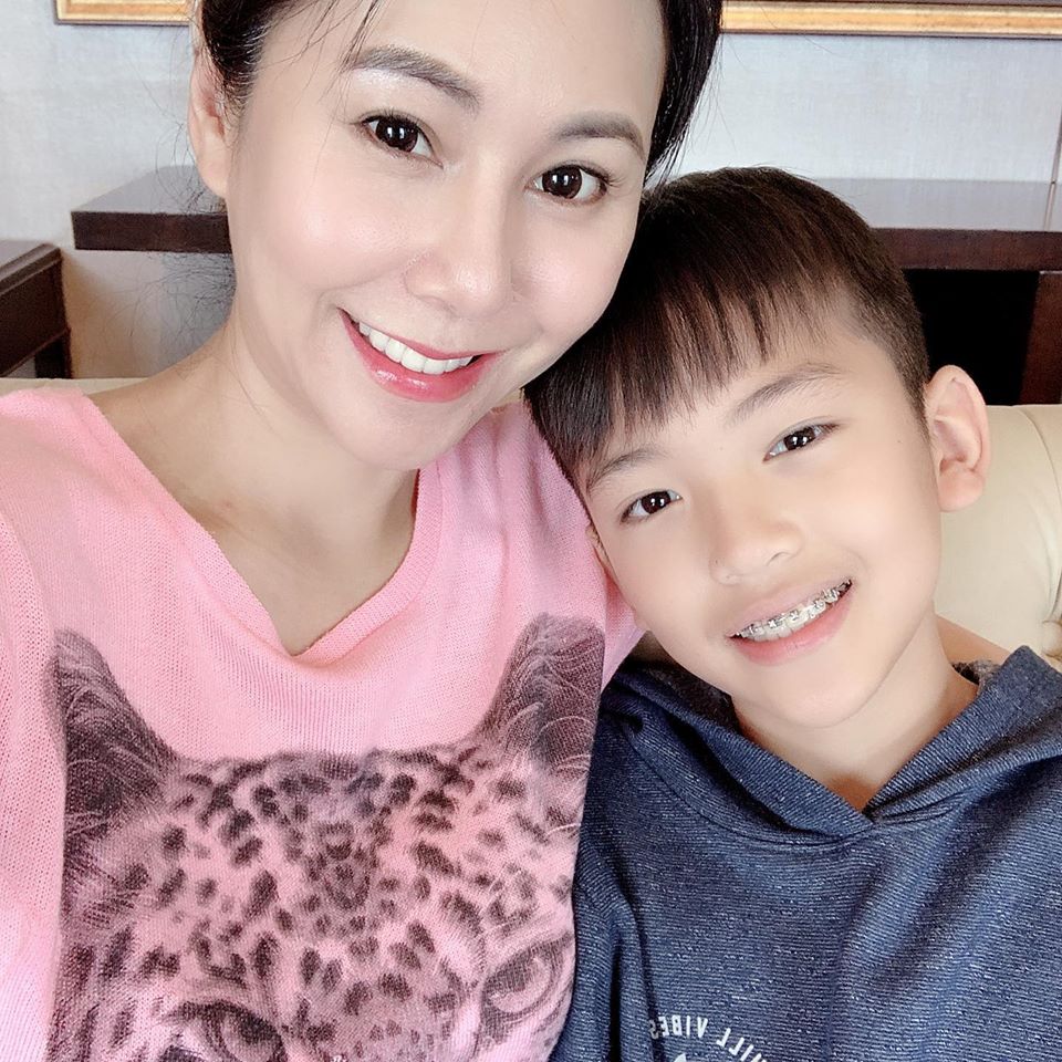 離婚4年首合體！洪曉蕾「跟前夫小年夜團圓」：現在關係最完美　曝複合進度「只要認定就祝福」