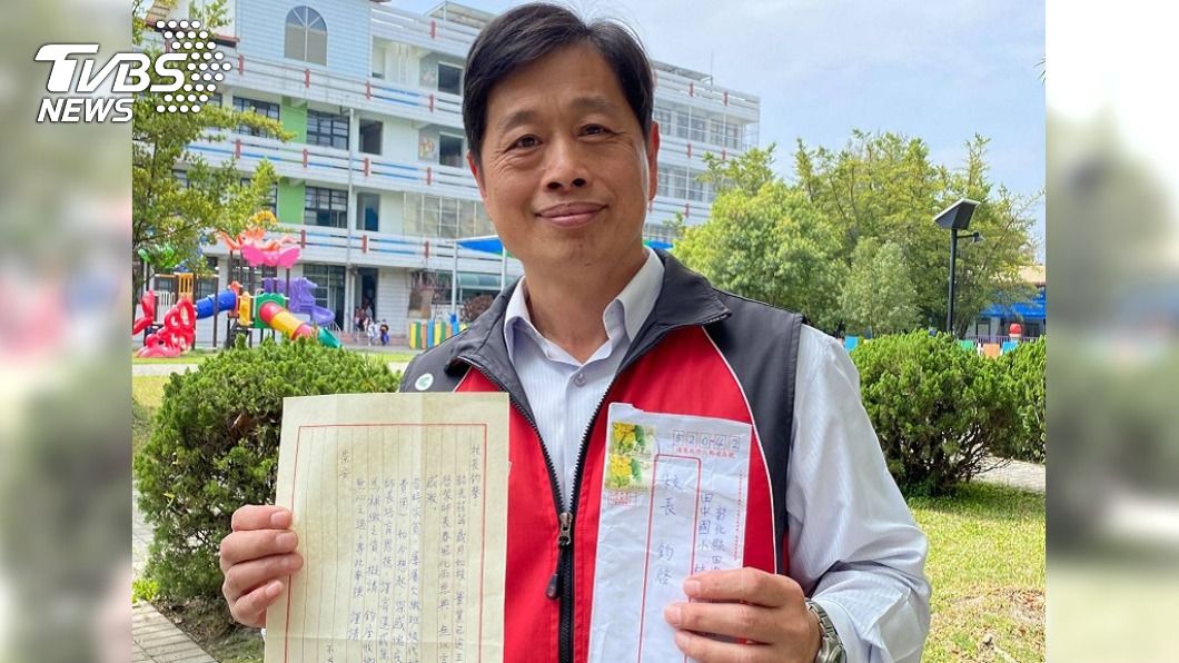 不負師恩！校友自嘲不肖生「欠繳學費50年」　親筆信求原諒「費用10倍奉還」網讚：知恩圖報
