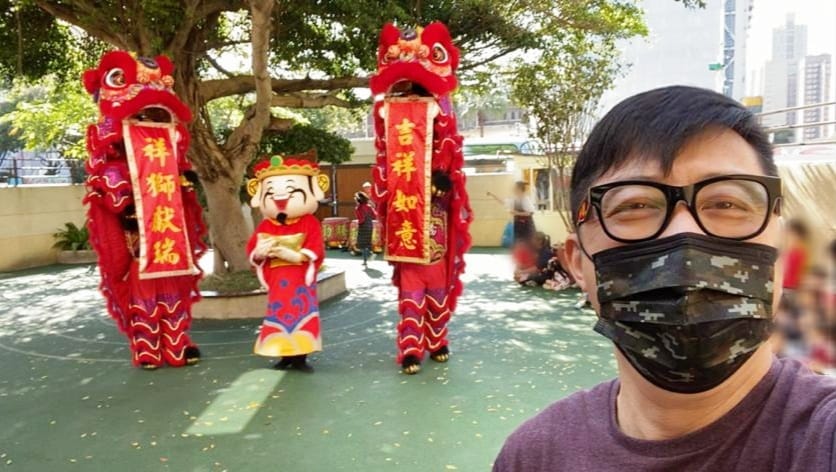 再婚4年好甜 ！哈林「為愛當家庭煮夫」手拎菜籃逛市場　不惜「月砸70萬租2豪宅」全為老婆著想