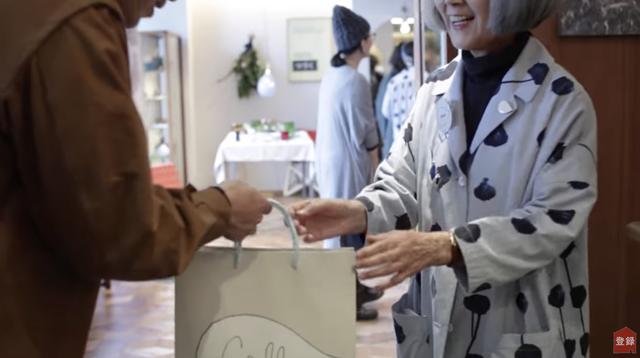 晚年再就業！83歲日本奶奶「不退休當最高齡店員」圓夢　「做自己熱愛的事」也是開心養老