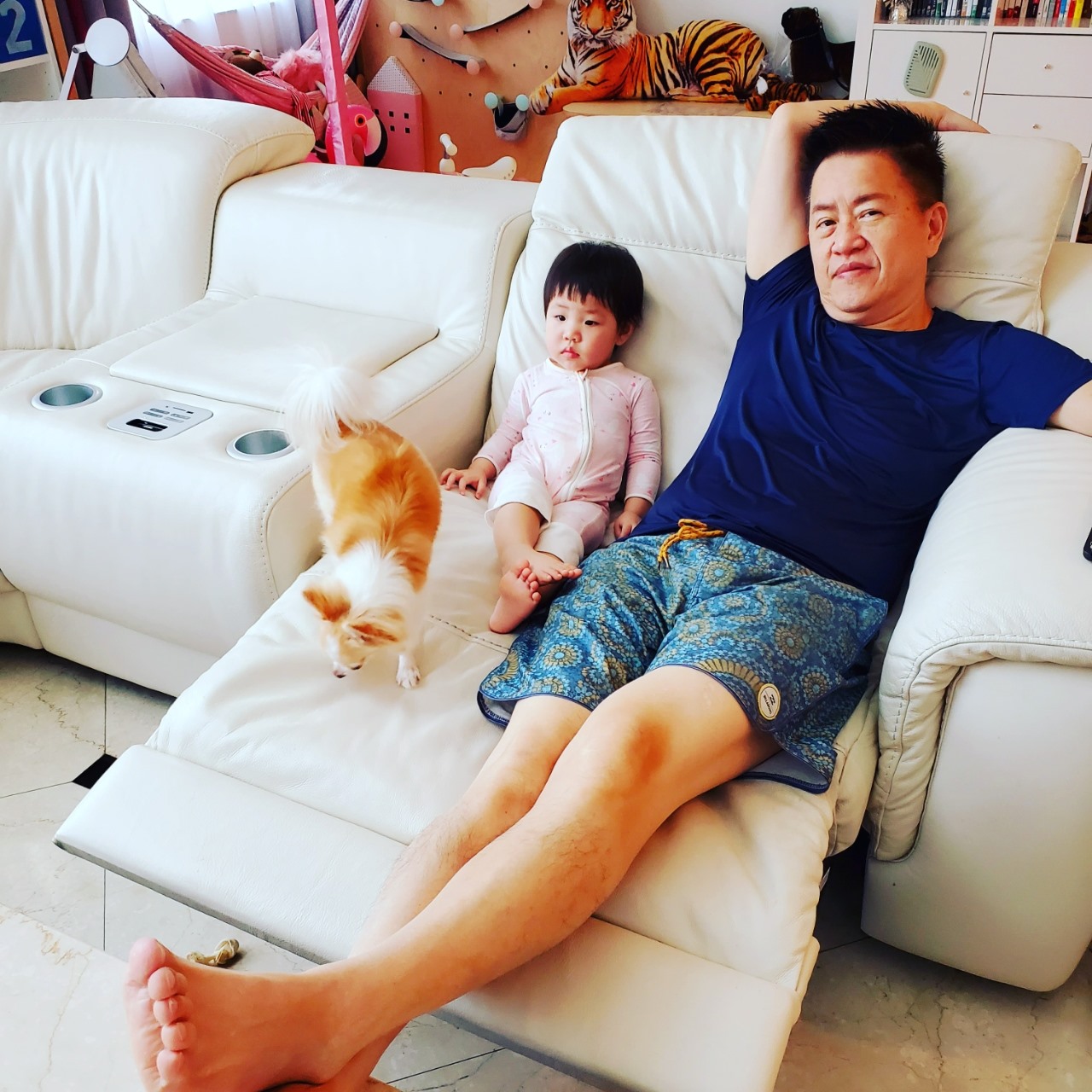 劉伊心懷二胎男寶！總裁尪大手筆「包2戶VIP月子房」頂級配置曝光　「暖帶全家陪休養」霸氣告白瞬間心動