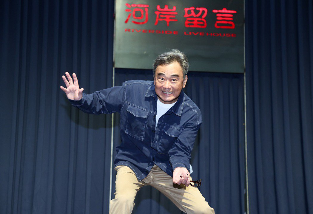 不捨35年愛妻！陳昇認罹癌「呆站路邊半小時」不敢告訴老婆　求續命喊「跟我女人有約定」愧疚哽咽