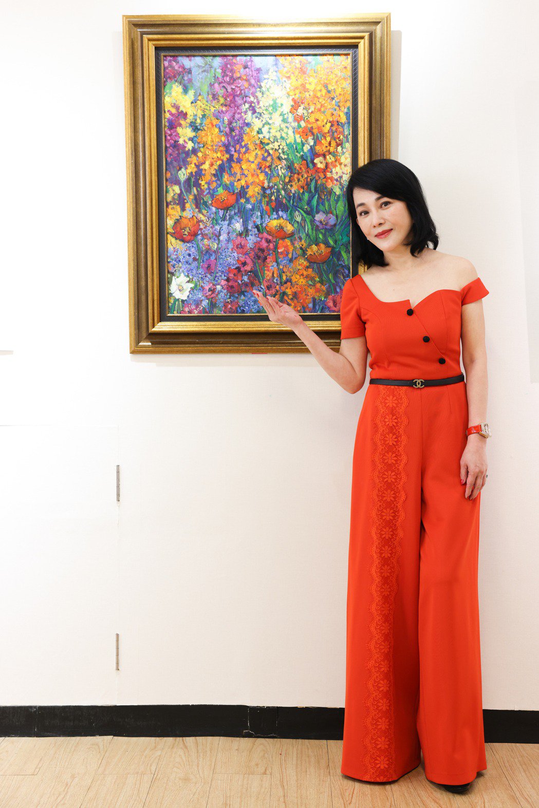 邱于庭開畫展！「苦學3年出師」23歲帥兒現身力挺　「栽培兒赴美唸書畢業」母子同框像情侶