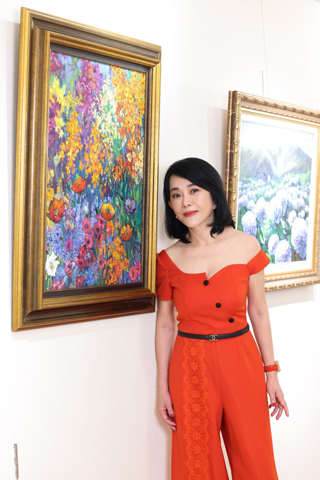 邱于庭開畫展！「苦學3年出師」23歲帥兒現身力挺　「栽培兒赴美唸書畢業」母子同框像情侶