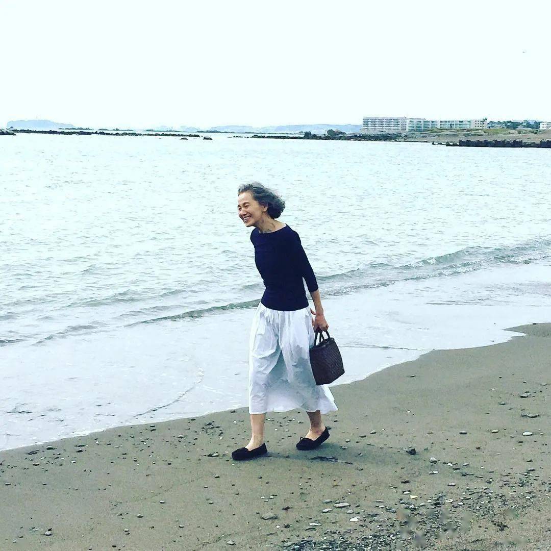 何懼變老！日本74歲主婦「5點起床做飯」與老公分床睡　生活曝光「卻被10萬人大呼羨慕」：神仙生活
