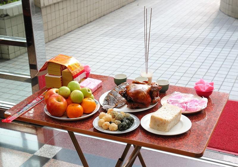 別鐵齒!「買水果拜阿嬤」閨蜜吃完狂拉 「一問原因氣壞」止瀉藥也沒用:禁忌別亂踩