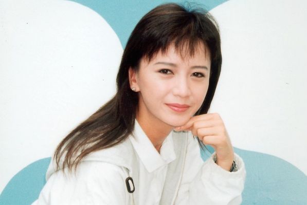 曾三度分手梁朝偉！55歲女星「最後把他讓給好閨密」　認「不再被感情綁住」現況驚艷：根本少女