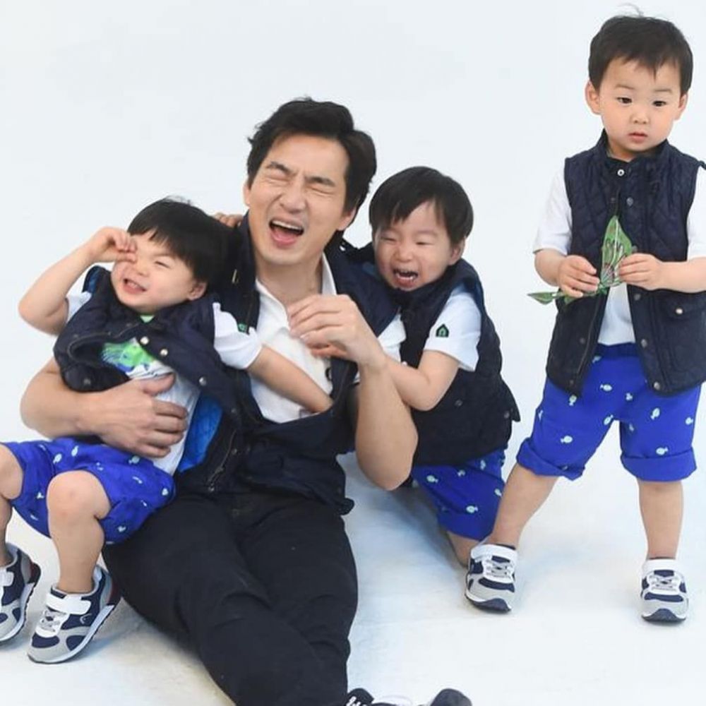 亞洲最萌三胞胎！大韓民國萬歲「9歲慶生近照」瘋傳　遺傳「老爸185cm長腿基因」近看五官網笑歪