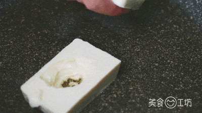 10分鍾就能出鍋！豆腐搭配雞蛋配上「特製調醬汁」營養翻倍　簡單一煎「超下飯」