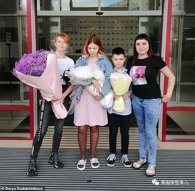  俄羅斯13歲女孩生孩子！稱10歲男孩是孩子爸　如今現狀曝光「她後悔不已」網：真不可思議