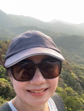 一代女神鍾楚紅「堅持不打醫美」　把日子過成詩「61歲登山素顏照」網讚翻：這才叫凍齡！