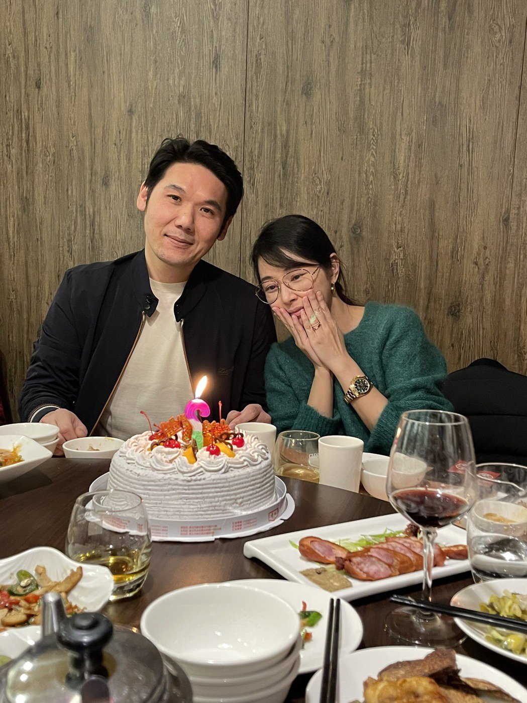 妙捧豪門碗！陳怡蓉坦承「靠比較維繫婚姻幸福」對總裁尪評價曝光　「笑揭夫妻吵架解法」網讚：無法反駁