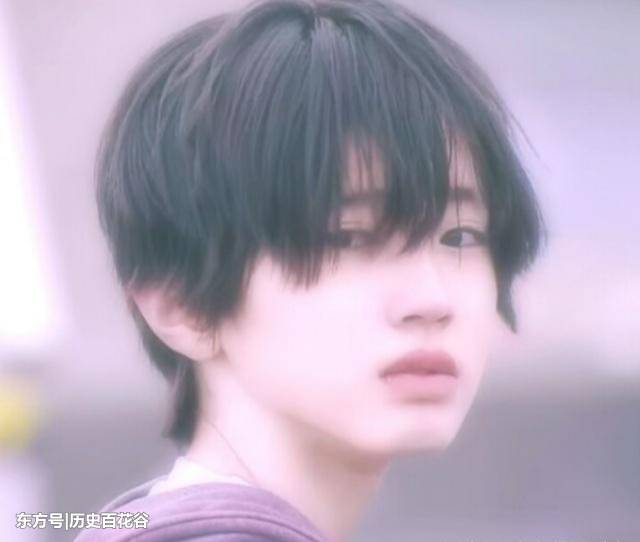 國民初戀臉！清新男孩「被封千年一遇美少年」　23歲「外貌升級」全國看呆