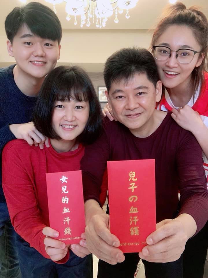 紅了也不忘本！29歲張文綺闖出成績「買千萬豪宅開BMW」　放下身段「回到家我就是鹽酥雞員工」網讚翻