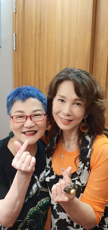 送走媽媽痛不欲生！周丹薇為顧癌母「天天花2小時擦澡」不喊累　「母91歲仙逝」她現狀曝光感動全網