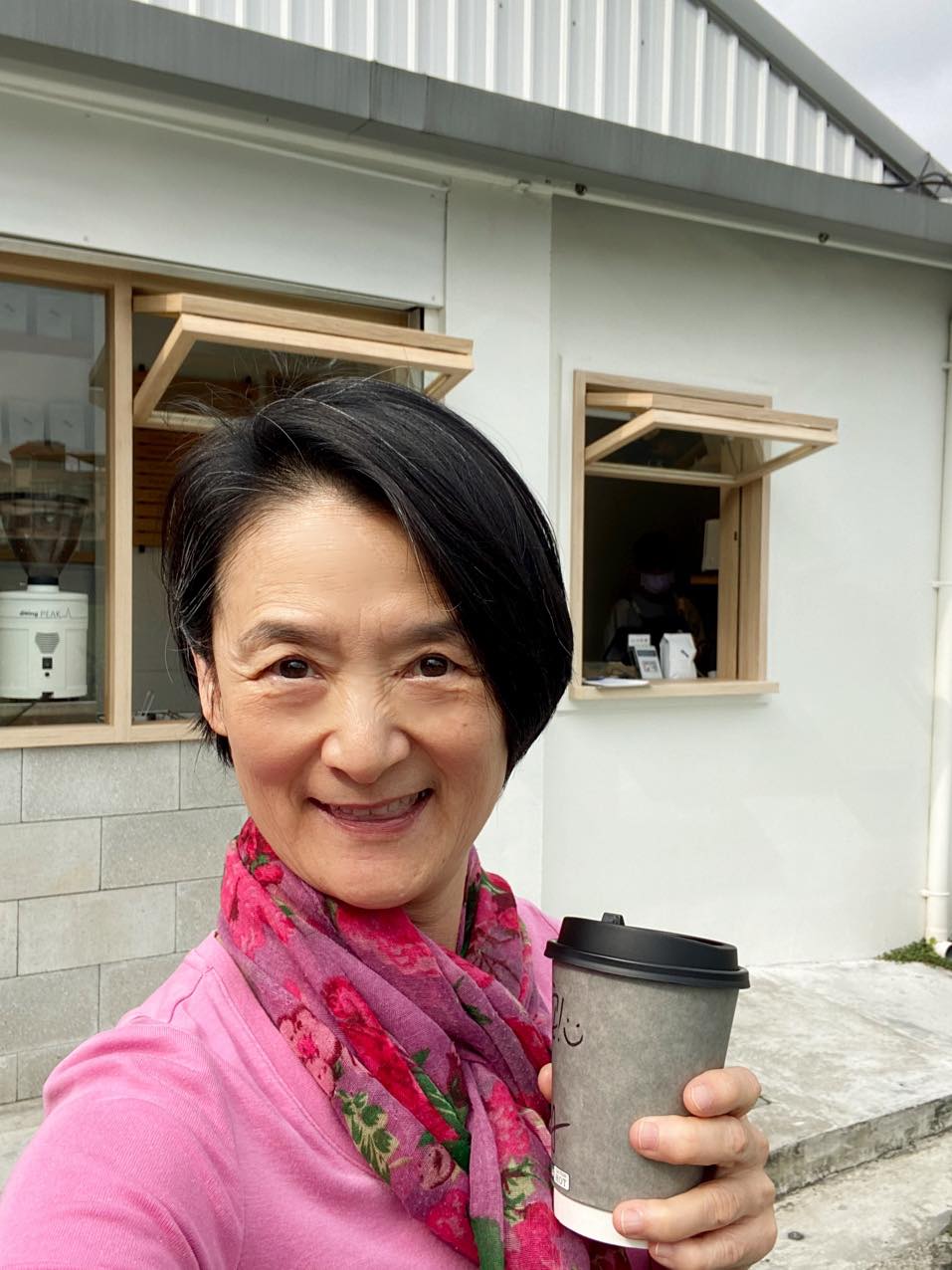 媽媽生前超豁達！譚艾珍全家「把媽媽海葬」心情像送她去郊遊　受母影響「提早10年寫遺書」揪愛女預立身後事