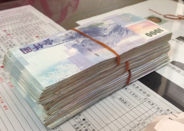 老公偷吃逼離婚！前妻忍淚佈局「奪走婆婆600萬」　曝過程「把自己變乾女兒」小三認輸走人