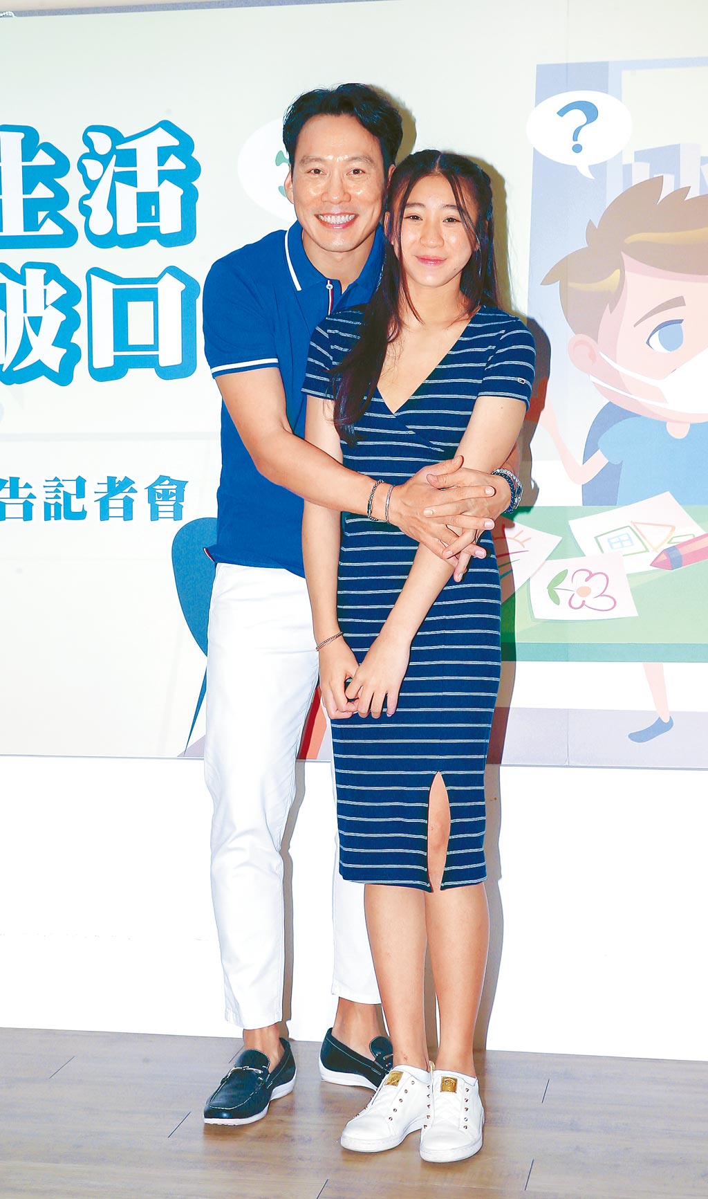 揪混血愛女上鏡！艾力克斯暖迎「父女第12個生日」成熟轉變好欣慰　「繼承老媽長腿神基因」完美比例超上相