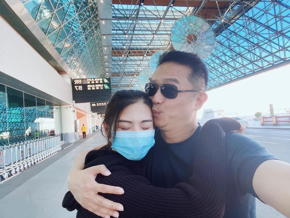 不當靠爸族！陳昭榮「親自送愛女離台」堅持不收大紅包　從基層做起「離鄉背井打拼」靠自己闖出一片天
