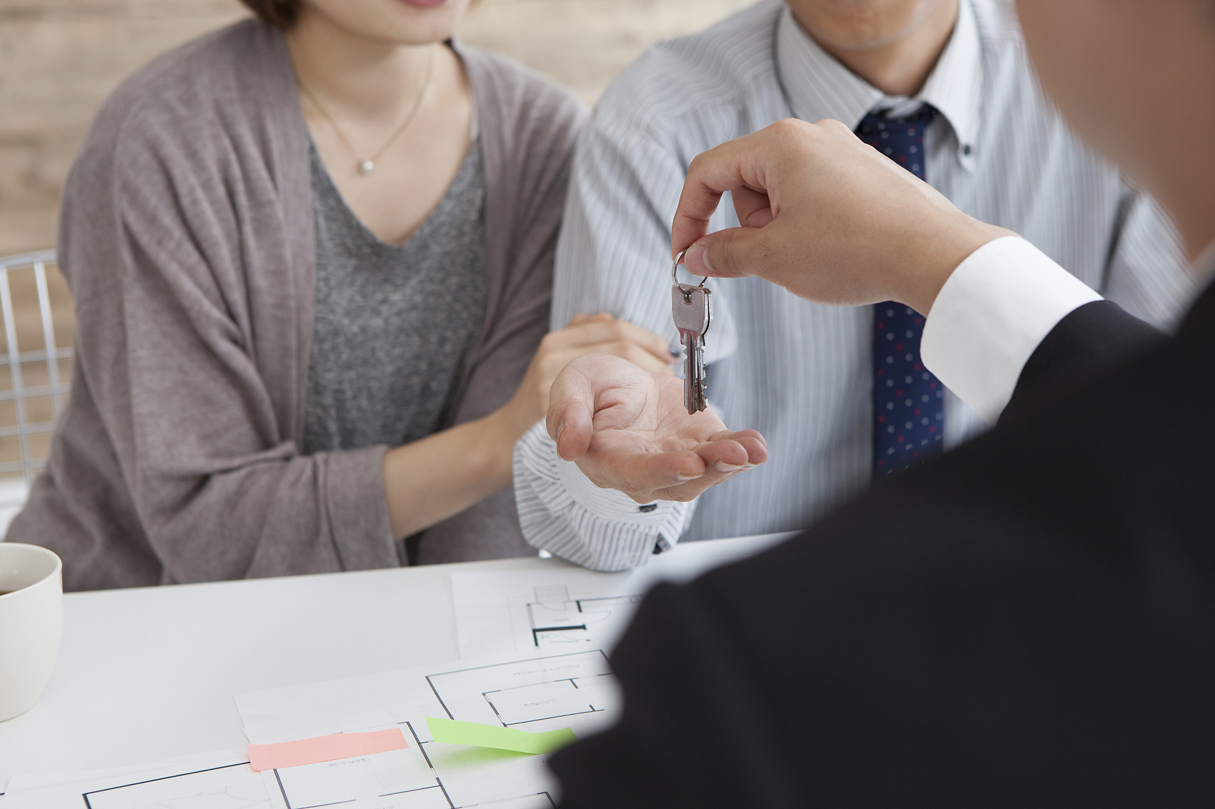 65歲單親母「憂晚年沒存款」還想替兒女買房！擔心給500萬太少「專家曝養老關鍵」：錢要留自己身上