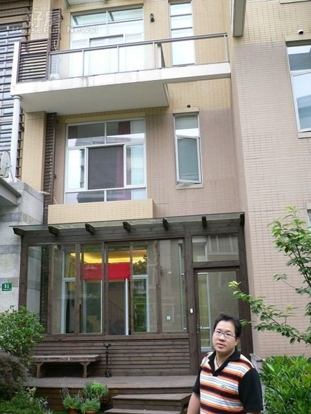 千萬獨棟別墅曝光！劉爾金暖為「妻小打造專屬空間」裝潢好溫馨　「忍痛割愛卻賺翻倍」無私公開增值關鍵