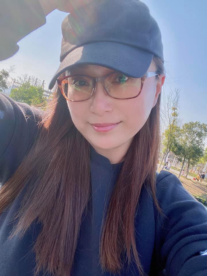 家人就是我的全世界！王瑞霞「結婚15年猶如熱戀」最愛洗手作羹湯　「有女兒好滿足」母女合照美翻天