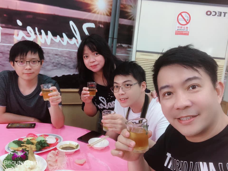 老婆是初戀！型男主廚「18歲當學徒訂情」謝愛妻不嫌棄　25年婚姻超幸福「自豪教出冠軍兒」青出於藍
