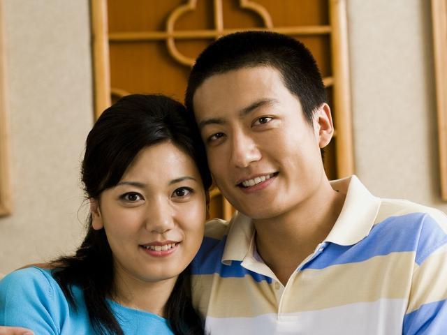不是不愛！為何年過50的夫妻「大多選擇分房睡」？３個好處「深藏對另一半的愛」