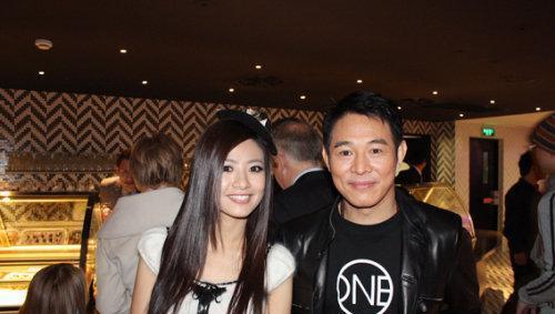 丈夫和小三挑婚紗！忍耐許久的她「留下兩個幼兒」從28樓一躍而下　遺書揭露「豪門婚姻深似海」