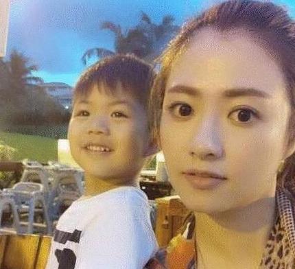 丈夫和小三挑婚紗！忍耐許久的她「留下兩個幼兒」從28樓一躍而下　遺書揭露「豪門婚姻深似海」