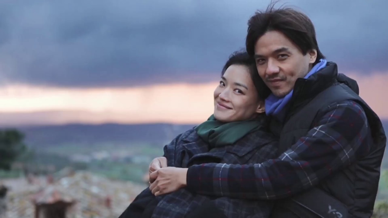 夫妻甜蜜同框！49歲舒淇曬近照「驚見大量白髮」遭網酸：女神殞落　老公「行動霸氣護愛」逆轉評論
