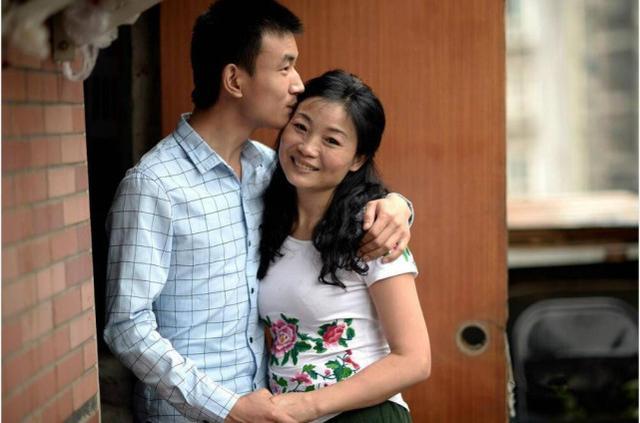 年齡大一倍！23歲小伙「不顧家人反對」閃婚46歲離異大媽　婚後5年「現狀曝光」親友全傻了