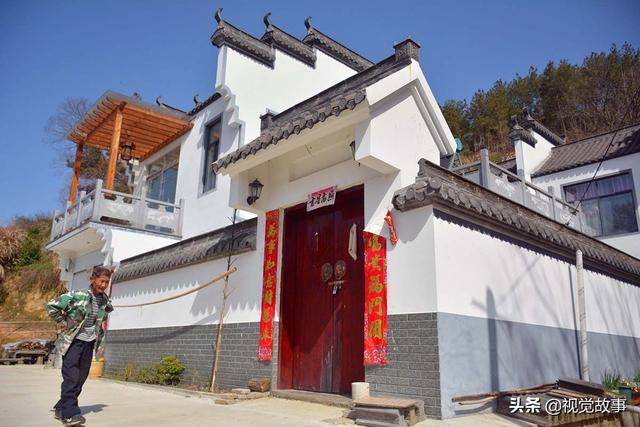 住430萬別墅！81歲爺爺居深山「裝修超大氣」卻天天流淚　揭傷心往事「4個兒子僅剩1個」成畢生遺憾