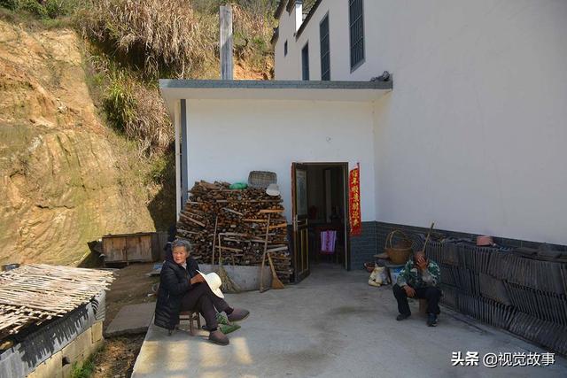 住430萬別墅！81歲爺爺居深山「裝修超大氣」卻天天流淚　揭傷心往事「4個兒子僅剩1個」成畢生遺憾