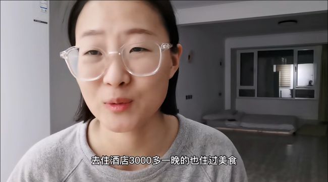 愛上零物慾！購物狂挑戰「極簡主義生活」全屋僅6件傢具　「絕不囤積物品」生活變得更清爽