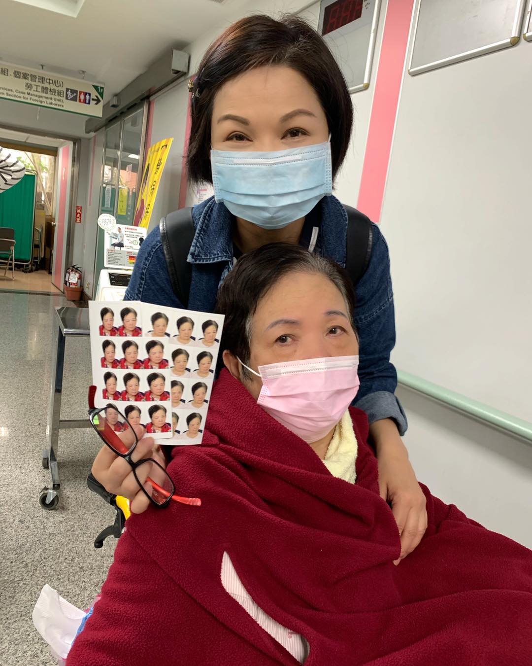 病患也需要尊嚴！楊貴媚自豪「媽媽臥床10年從沒尿布疹」氣色超紅潤　堅持「以身貼身」抱母移動：守護媽媽自尊