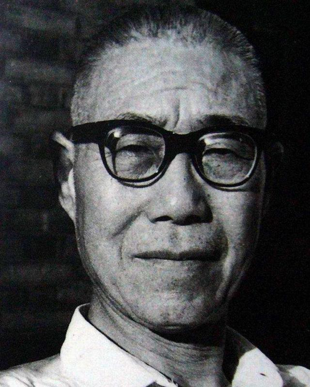 神來之筆！老人畫一隻老鷹「拍出12億高價」　放大5倍後「細看極恐」專家：根本不是畫